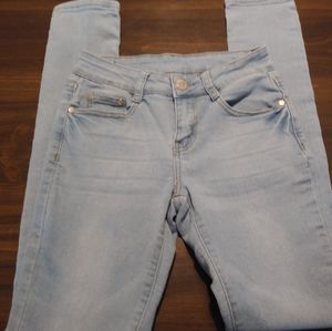 U-W-J -White-wash skinny jeans